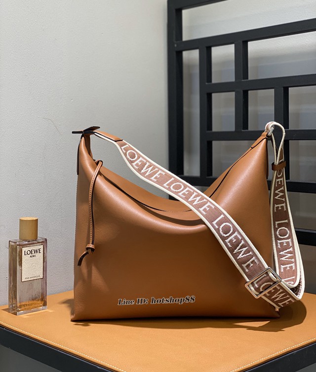 Loewe專櫃2022新款Cubi行李袋肩背包 羅意威Cubi Anagram單肩腋下斜挎包 11325 lyw1251